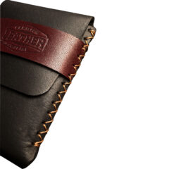 un portefeuille minimalist en cuir fait main, conçu pour durer